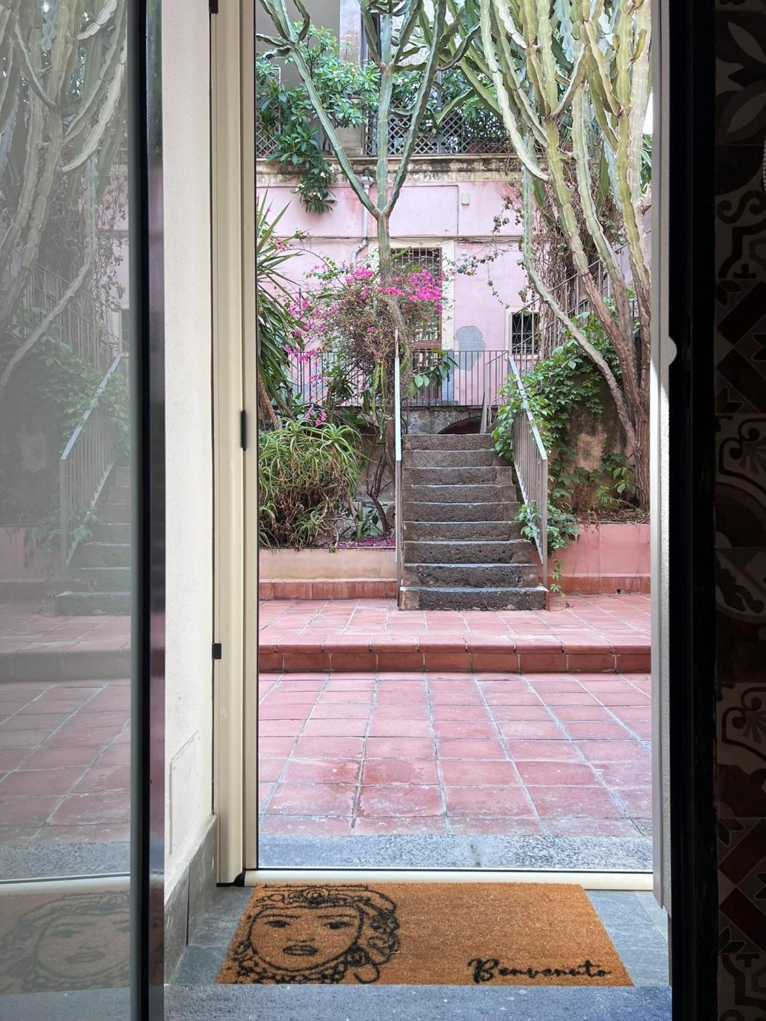 La Corte Catânia Exterior foto